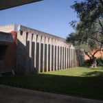 ntigua Universidad Laboral. Patio exterior y reguladores solares (foto Francisco Rodríguez Marín)