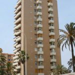 Una de las torres del conjunto de apartamentos Aloha, en Torremolinos (autor: Igor Vera Vallejo).