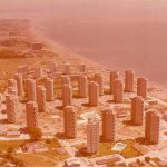 Fotografía aérea de la urbanización Playamar, del Estudio Lamela.