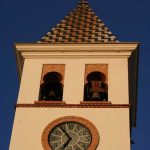 Iglesia Parroquial de Ntra. Sra. de los Dolores (Puerto de la Torre). Detalle de la torre campanario (foto Rodríguez Marín)