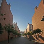 Residencia Universitaria de la UMA. Calle interior entre los blocks residenciales (foto Rodríguez Marín)