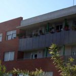 Edificio de viviendas en calle Escritor Antonio Soler nº.3. Detalle de soluciones diferenciadas para los balcones (foto Francisco Rodríguez Marín)